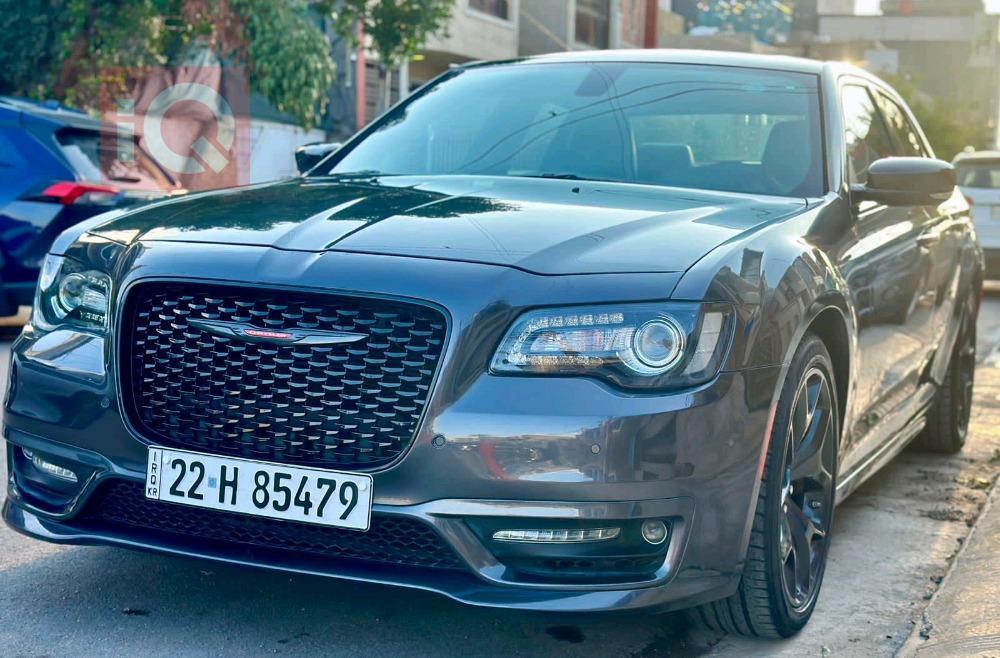 کرایسلەر 300